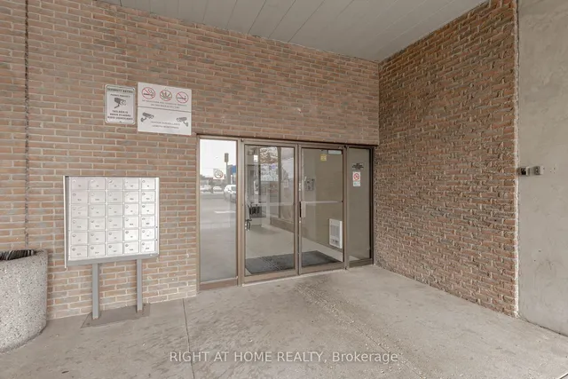 Additional image 25 of 40 Rexdale Blvd Unit 31