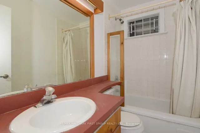 Additional image 13 of 37 Mutual St