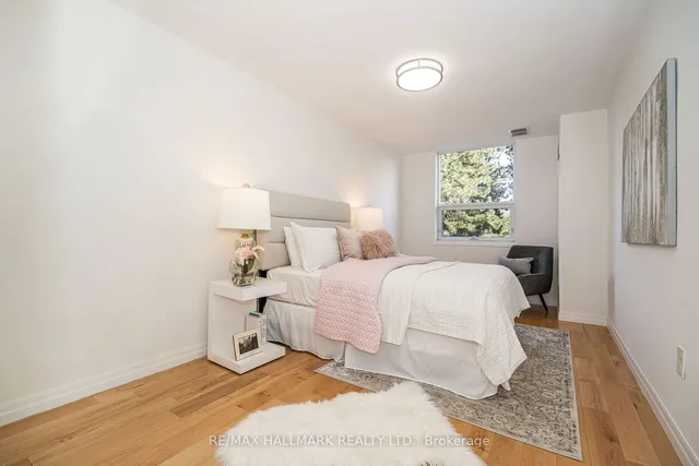 Additional image 32 of 362 The East Mall Unit 112