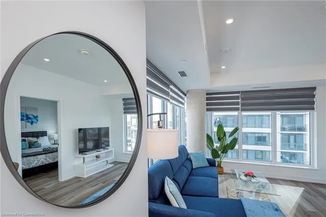 Additional image 18 of 15 Wellington St Unit 612