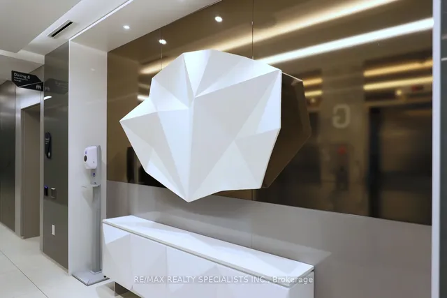 Additional image 3 of 50 Mccaul St Unit 617