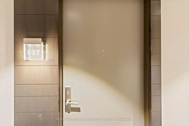 Additional image 5 of 15 Merchants' Wharf Unit 507