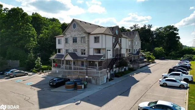 Additional image 4 of 255 Maitland St Unit 3E