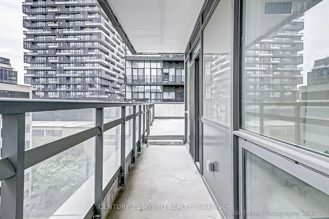 Additional image 11 of 39 Roehampton Ave Unit 505