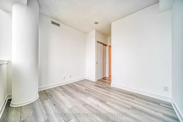 Additional image 19 of 8 Charlotte St Unit 3303