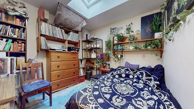 Additional image 12 of 32 Markham St