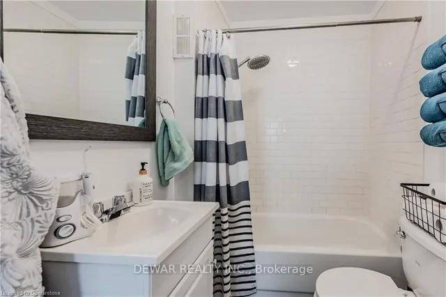 Additional image 9 of 611 Lancaster St