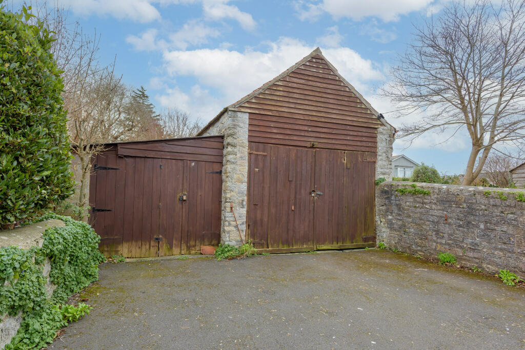 Additional image 18 of Leigh Road, Street