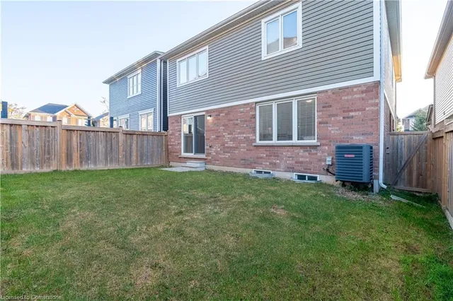 Additional image 34 of 37 Blue Oak Street