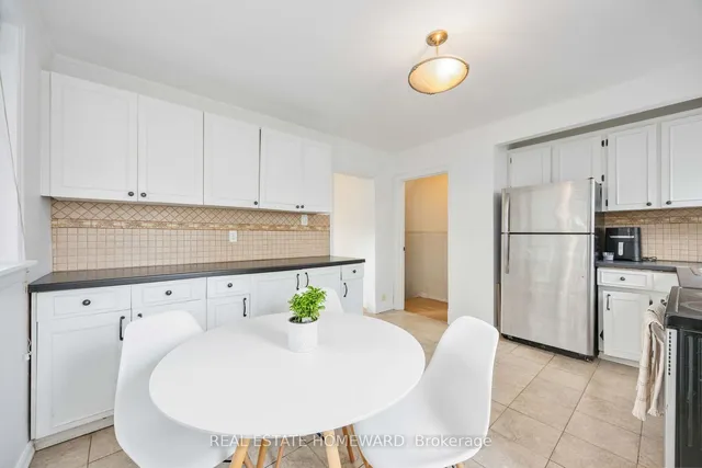 Additional image 7 of 61 Avis Cres