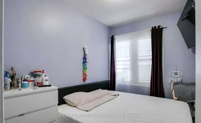 Additional image 28 of 176 Rosemount Ave