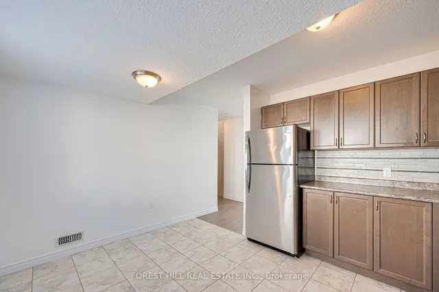 Additional image 11 of 55 Mooregate Cres Unit 15B