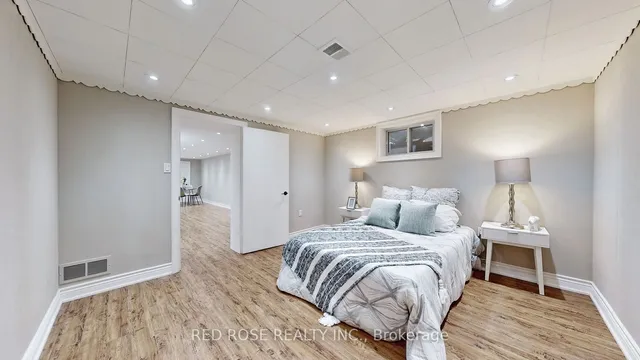 Additional image 36 of 120 Harlandale Ave