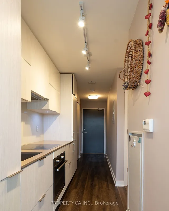 Additional image 9 of 1990 Bloor St Unit 704