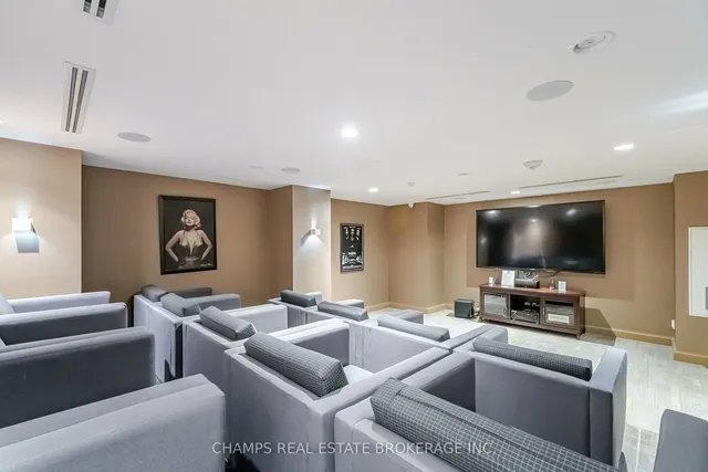 Additional image 19 of 825 Church St Unit 105