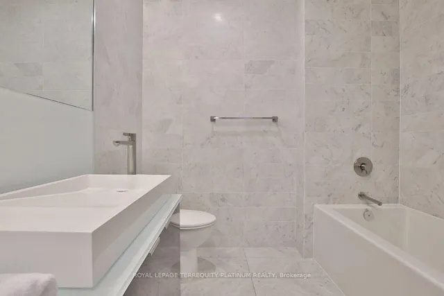 Additional image 24 of 300 Front St Unit 4802