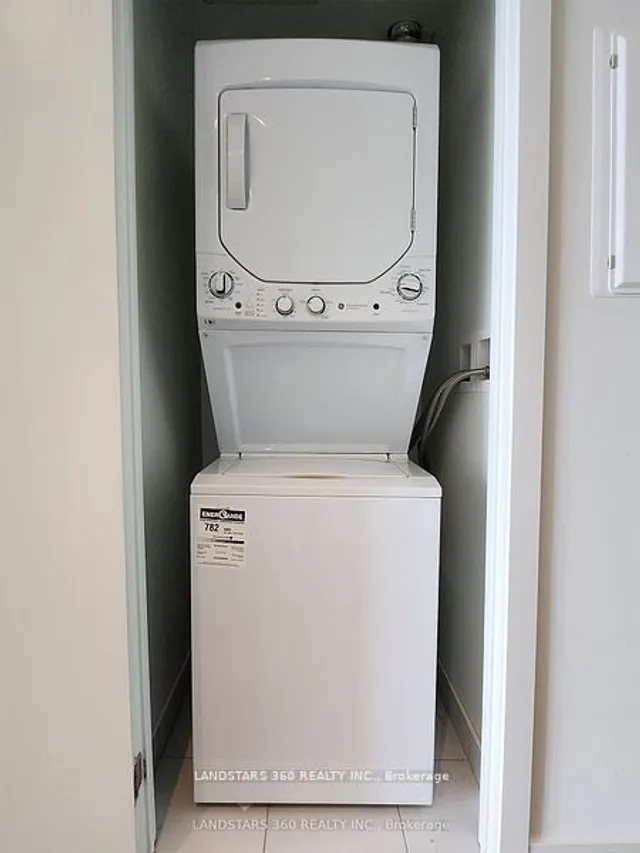 Additional image 15 of 49 East Liberty St Unit 2304