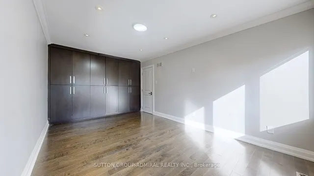 Additional image 23 of 42 Evanston Dr