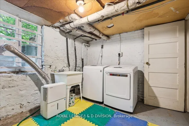 Additional image 33 of 338 St Clair Ave