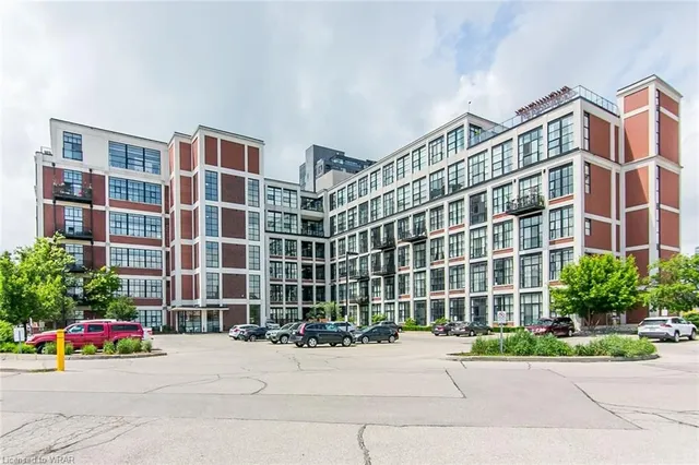 Additional image 7 of 404 King St Unit 117