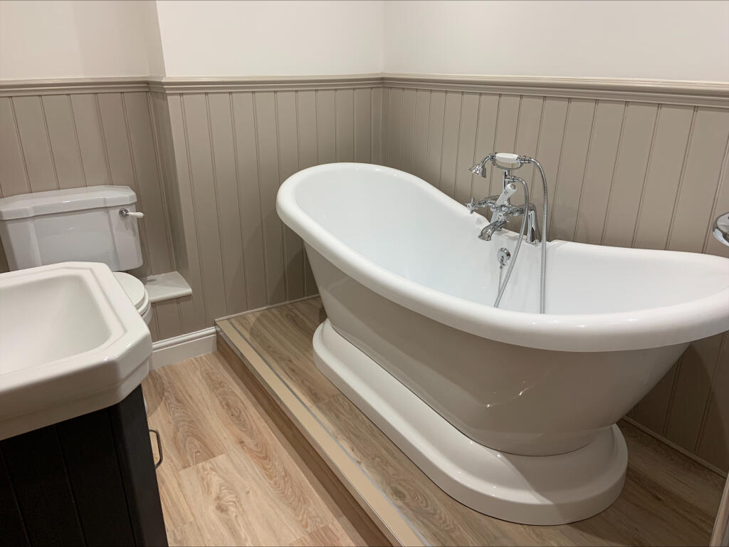 Additional image 12 of Central Wells BA5