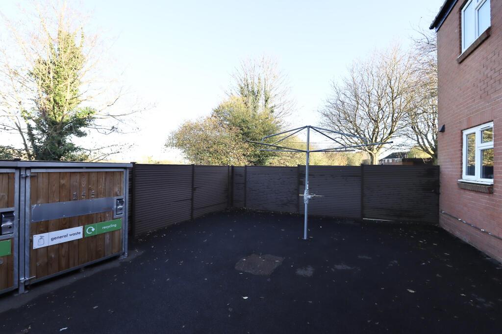 Additional image 9 of Strode Road, Street