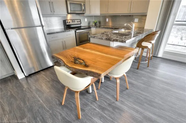 Additional image 20 of 1 Victoria St Unit 1602