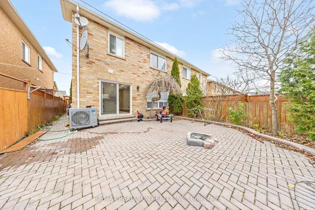 Additional image 18 of 81 Trumpeter St