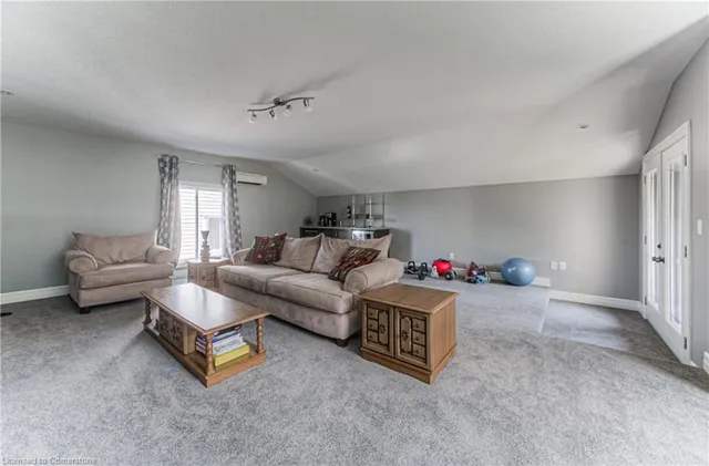 Additional image 35 of 338 Moorlands Cres