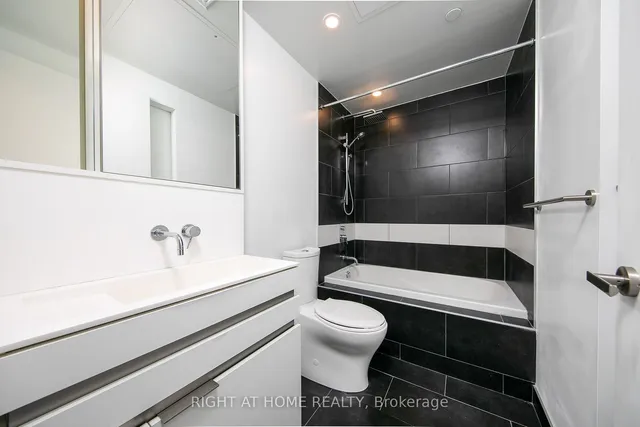 Additional image 6 of 197 Yonge St Unit 5310