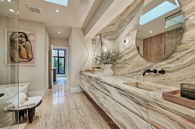 Additional image 18 of 63 Pears Ave