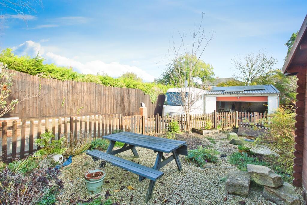 Additional image 19 of Grove Avenue, Yeovil