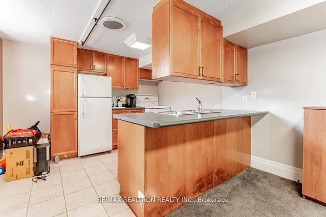 Additional image 24 of 2 Manor Haven Rd