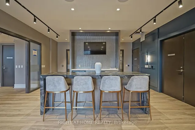 Additional image 34 of 286 Main St Unit 1012