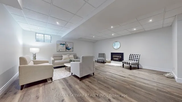 Additional image 29 of 38 Winter Gardens Tr