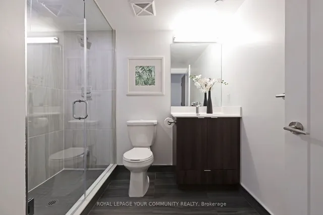 Additional image 35 of 225 Village Green Sq Unit 607