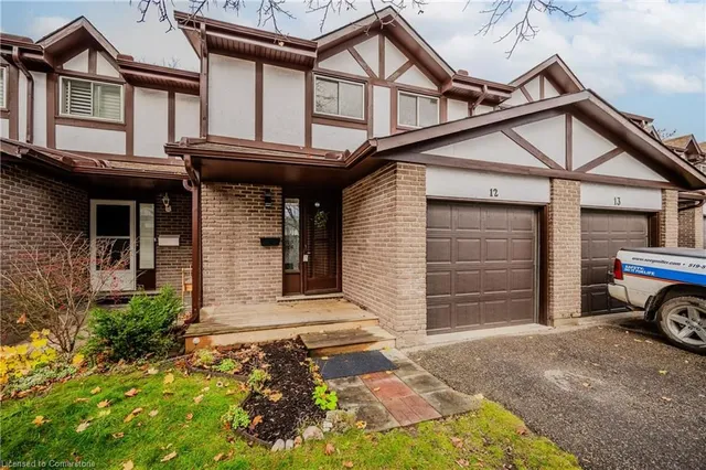 46 Cedarwoods Cres Unit 12