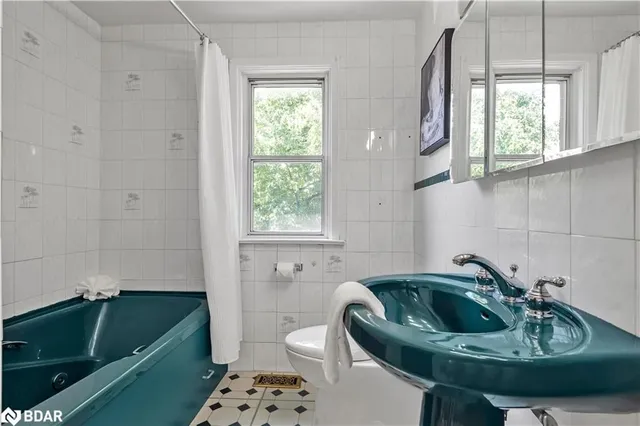 Additional image 14 of 55 Laurel Ave