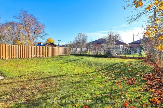 Additional image 33 of 111 Camborne Ave