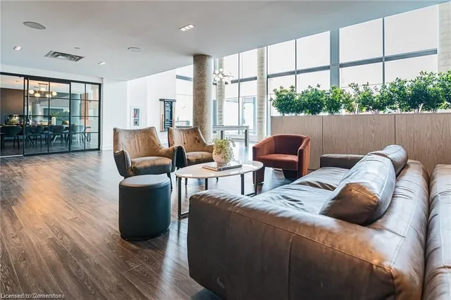 Additional image 7 of 15 Wellington St Unit 2201