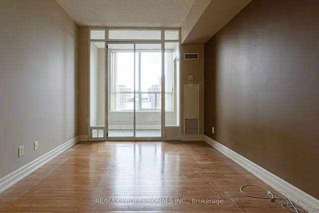 Additional image 7 of 70 Alexander St Unit 1007