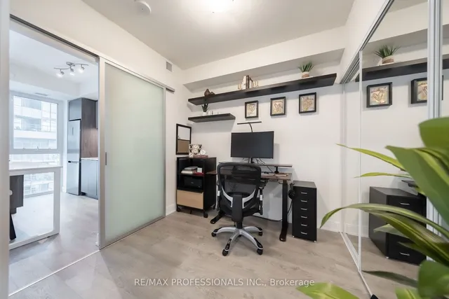 Additional image 16 of 65 Annie Craig Dr Unit 607