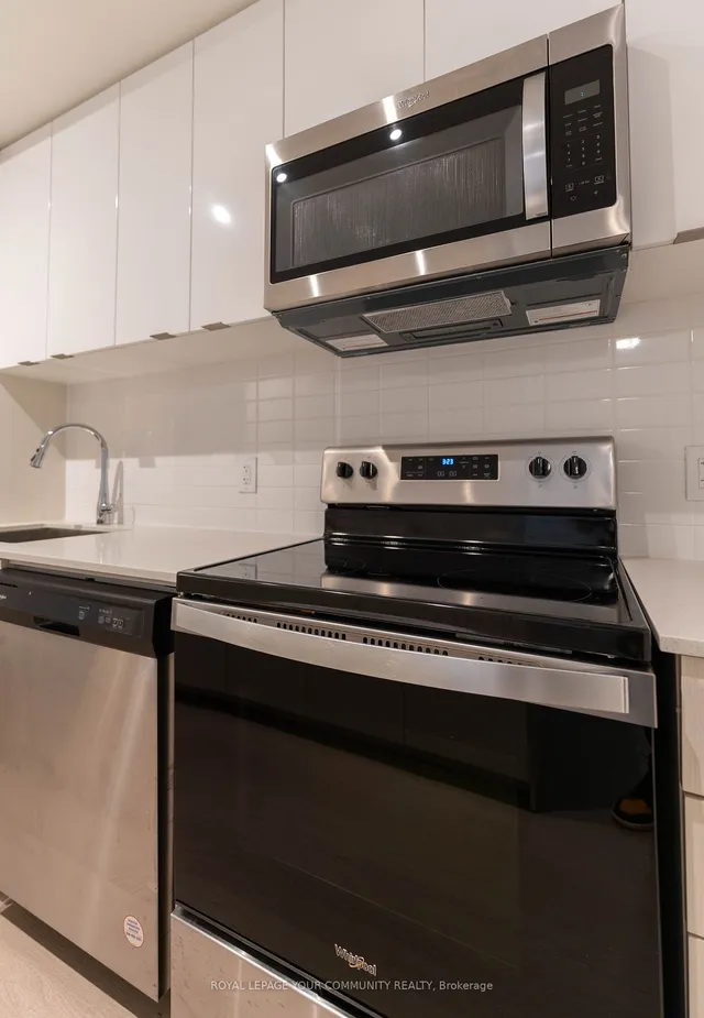Additional image 30 of 859 The Queensway Unit 707