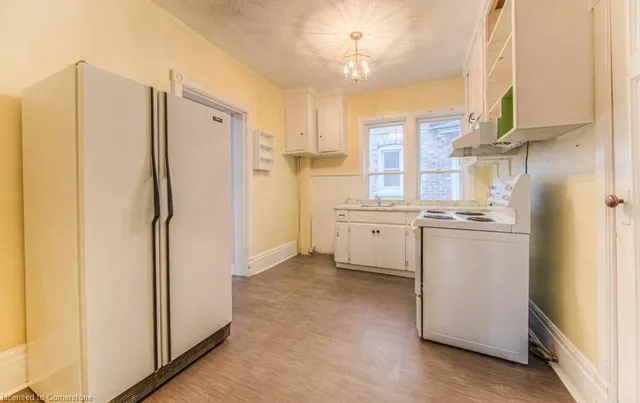 Additional image 28 of 25 Peter St