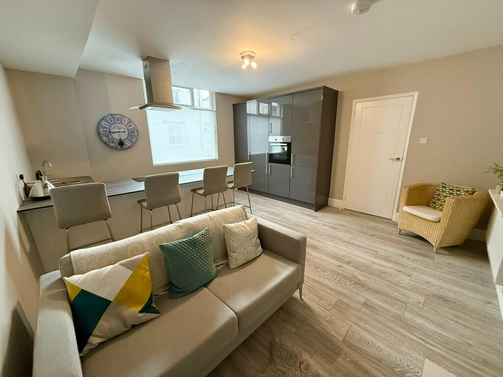 Additional image 4 of Church Street, Wincanton, Somerset, BA9