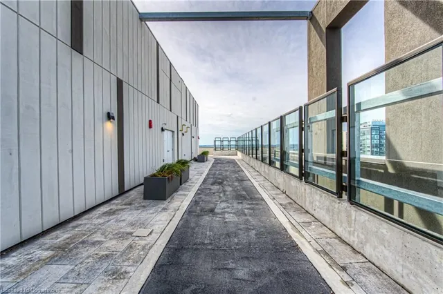 Additional image 23 of 55 Duke St Unit 2207