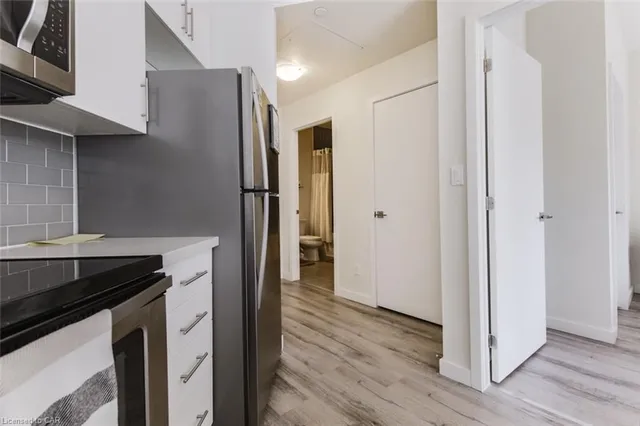 Additional image 9 of 690 KING St Unit 302