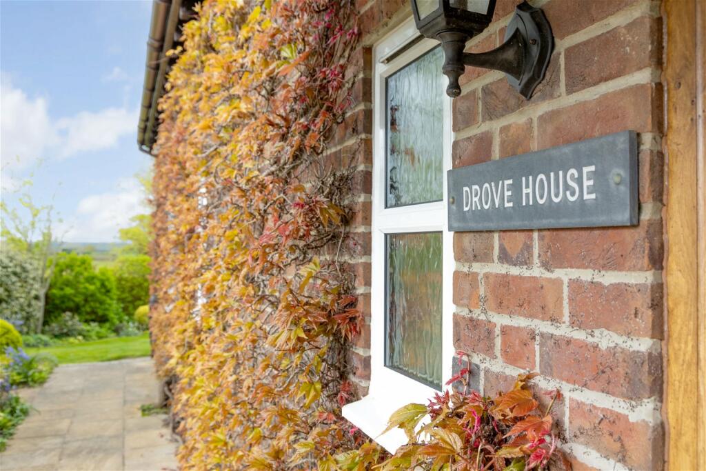 Additional image 5 of Coulston, Wiltshire, BA13 4NX