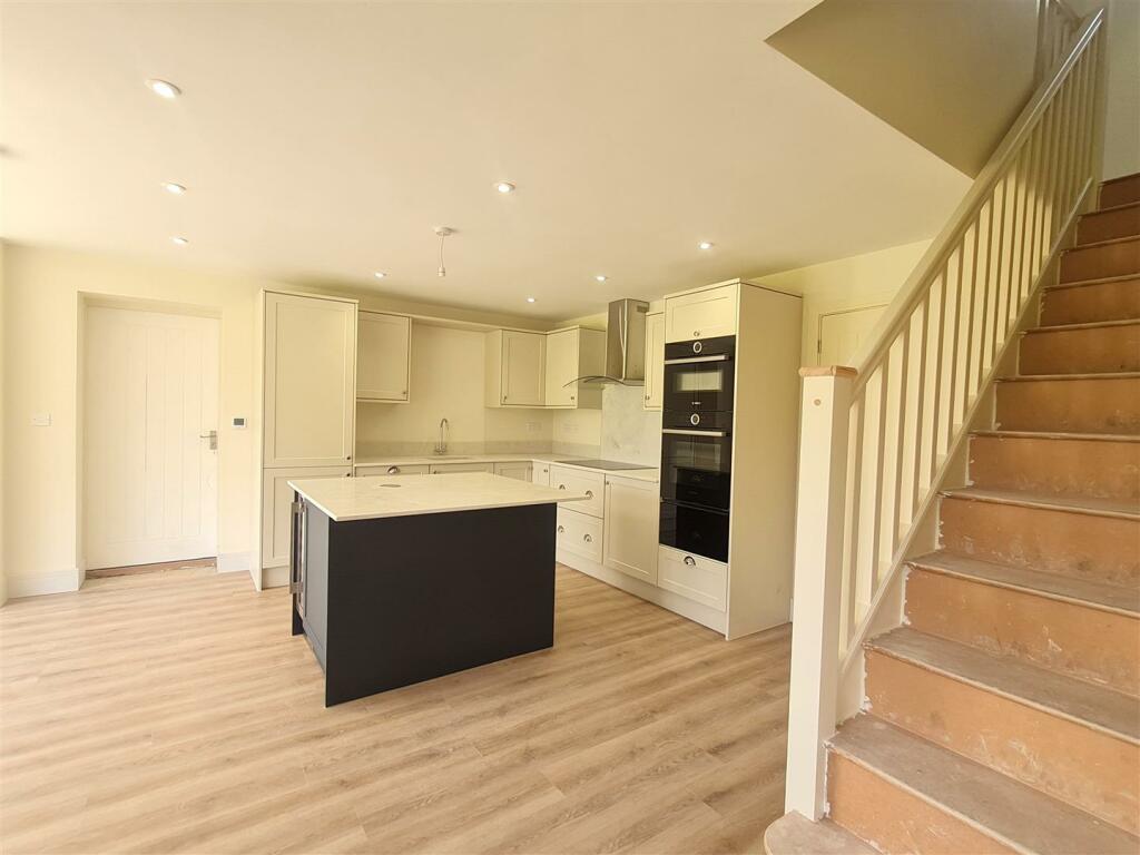 Additional image 5 of Meadow View, Hill Ash Court