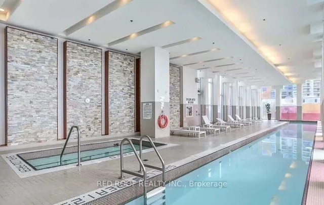 Additional image 25 of 33 Singer Crt Unit 711